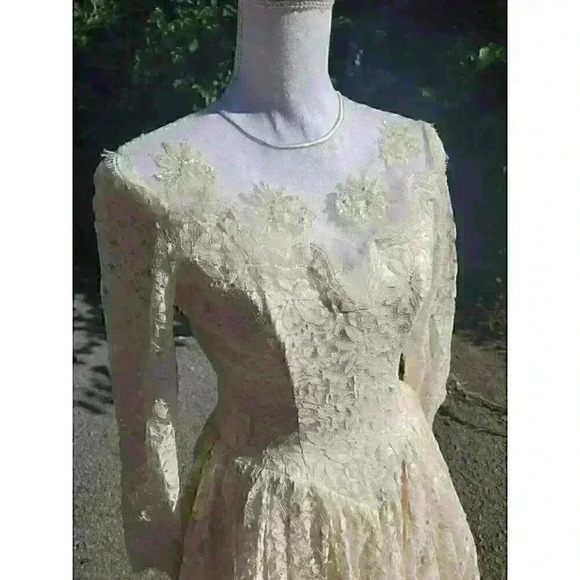 Vintage 50s Wedding Dress Lace And Button Up Back Size Small - Picture 2 of 5